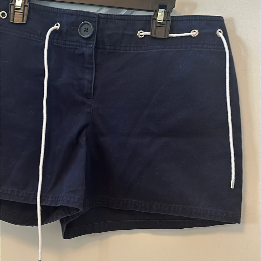 Ann Taylor Loft Navy Shorts women’s size 6 - Picture 3 of 5